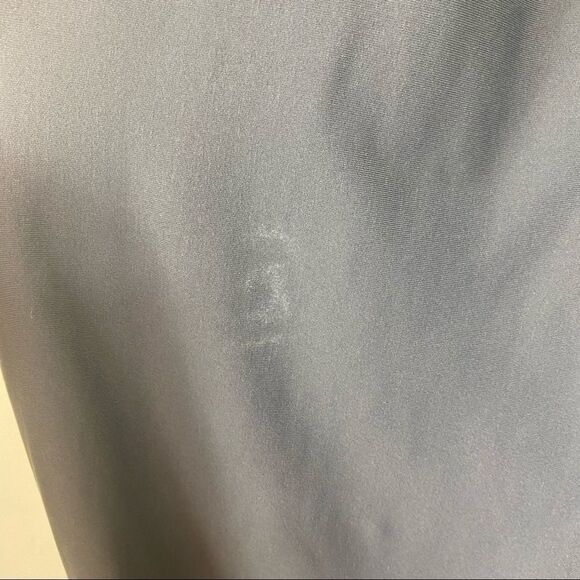 Fabletics Infinity Vinyasa Scarf Grey & Green O/S - Picture 7 of 9